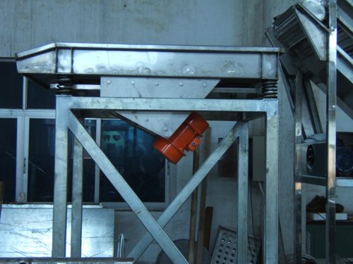 Vibrating Distributor view 4
